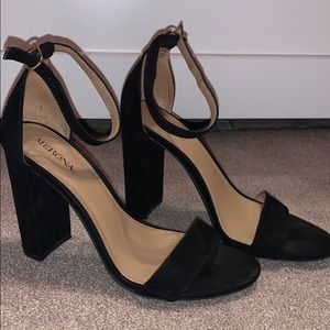 Women back heel pumps